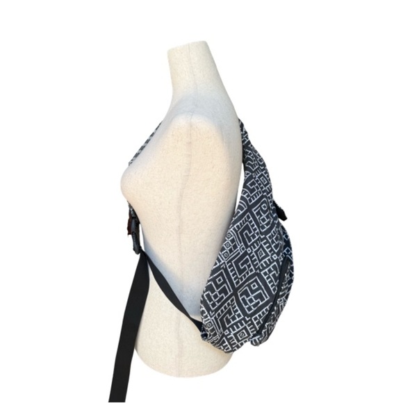 NWOT KAVU Original Rope Crossbody Bag ~ Tile Maze - Picture 4 of 14